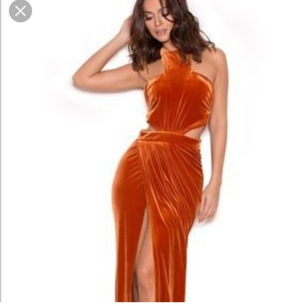 Gorgeous velvet dress. Has been dry cleaned and carefully stored.
